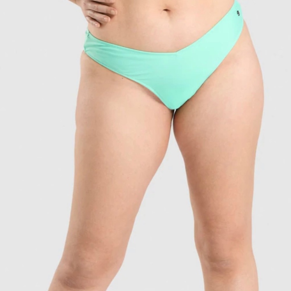 GYMSHARK V SHAPED BIKINI BOTTOMS